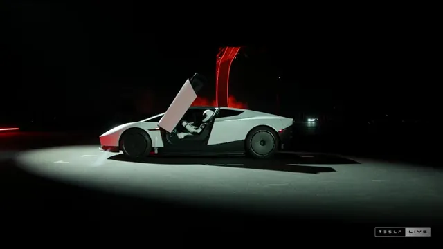 Tesla показала Roadster с соплами SpaceX: 0,81 с до 100 км/ч